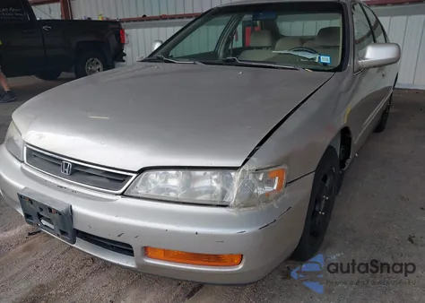 1996 Honda Accord Value из США, поврежденный, VIN 1HGCD5691TA257284